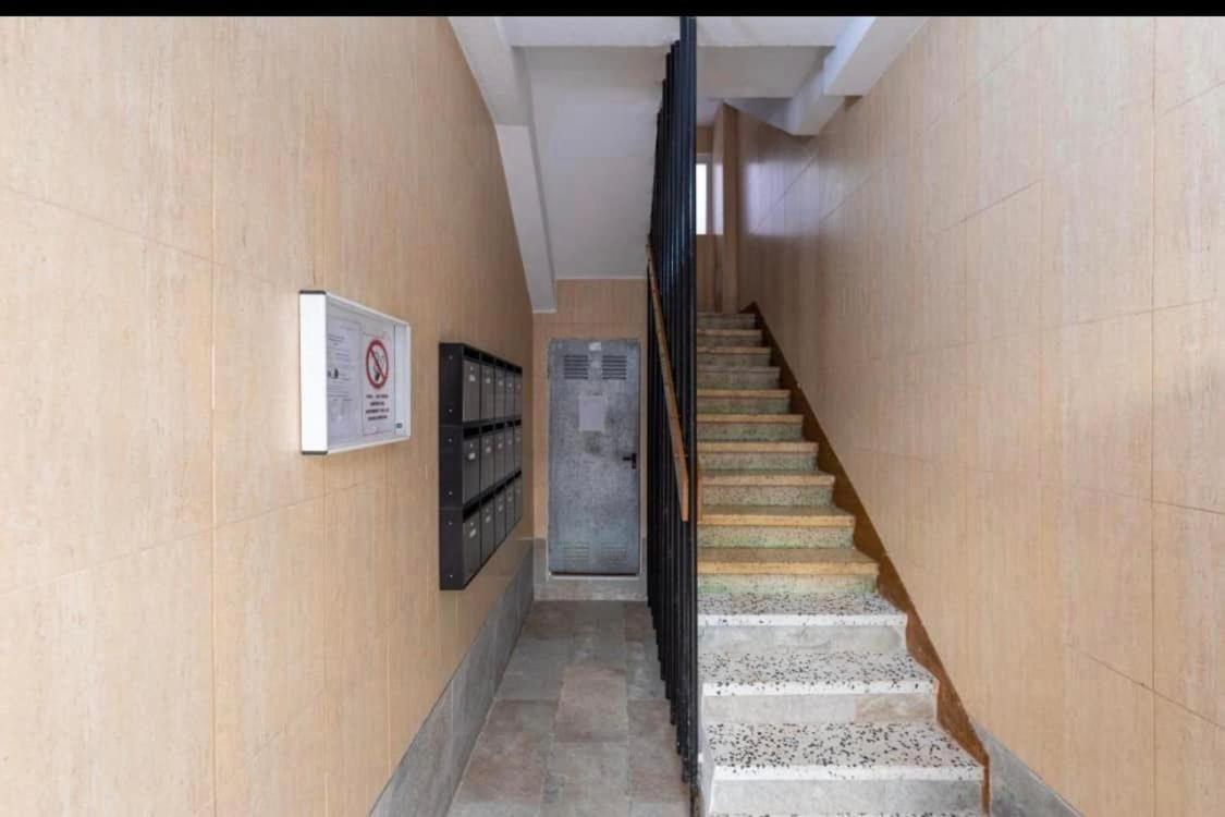 Vialia Apartamentos Suites Малага Екстериор снимка